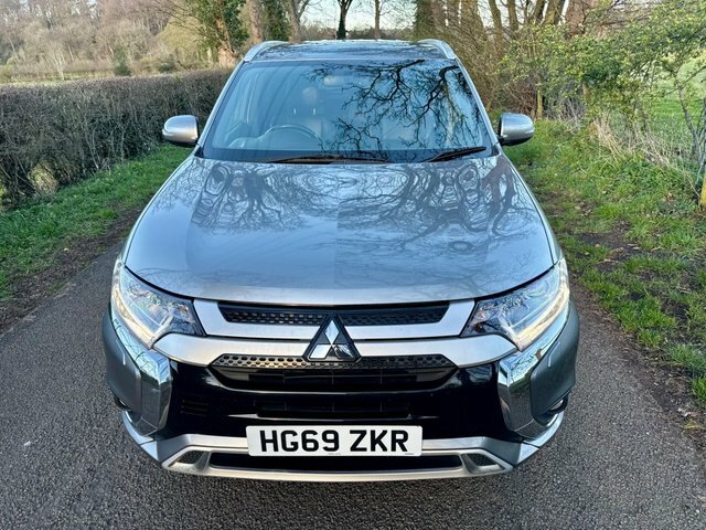 Mitsubishi Outlander 2.4H Twinmotor 13.8Kwh Dynamic Suv Plug HG69ZKR Black #6