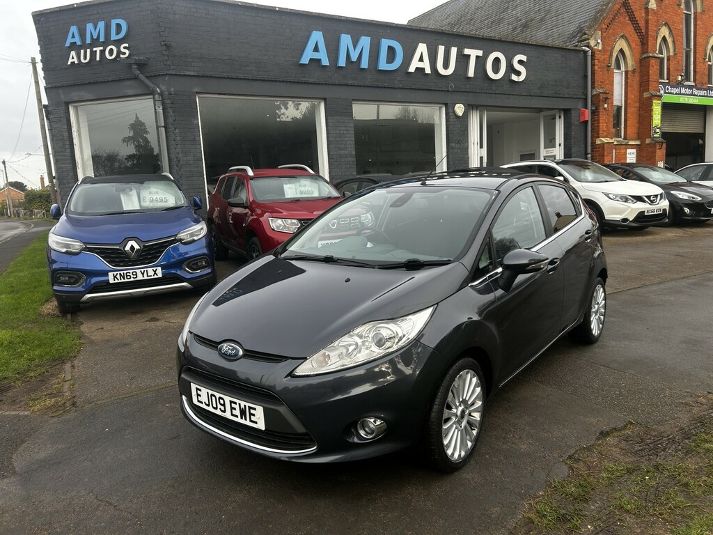 Ford Fiesta Hatchback 1.4 Titanium 2009 Grey