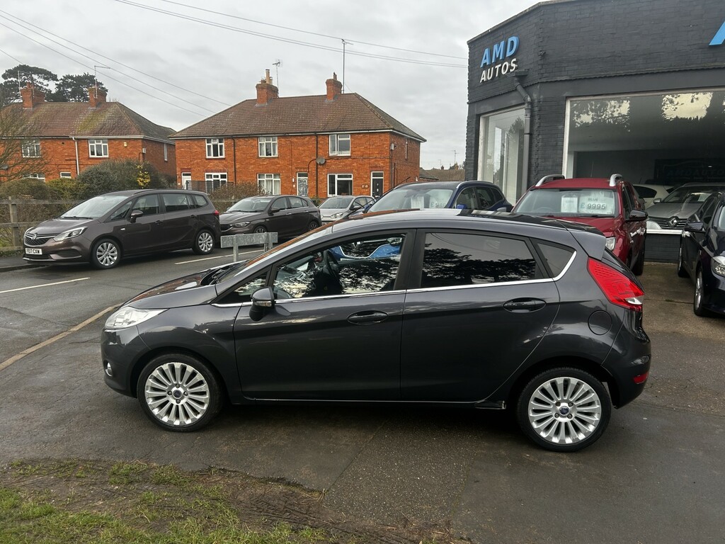 Ford Fiesta Hatchback 1.4 Titanium 2009 EJ09EWE Grey #2