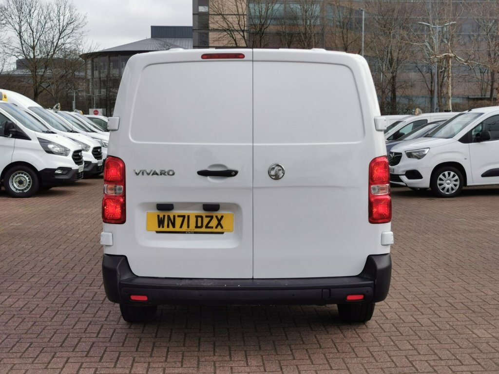 Vauxhall Vivaro 1.5L Dynamic 6Dr WN71DZX White #6