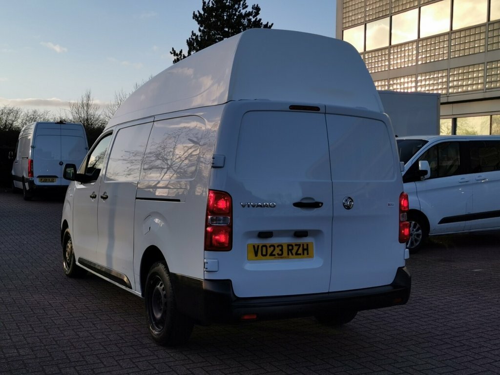 Vauxhall Vivaro 1.5L Prime 6Dr VO23RZH White #4