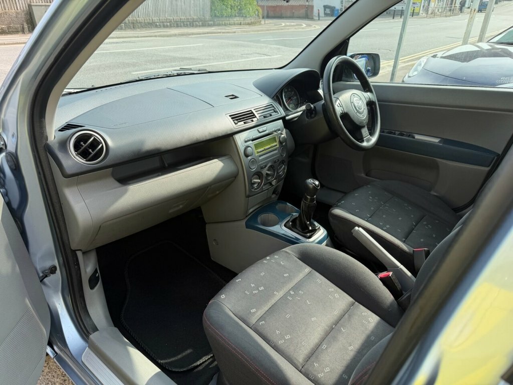 Mazda 2 1.6 Capella Black #16