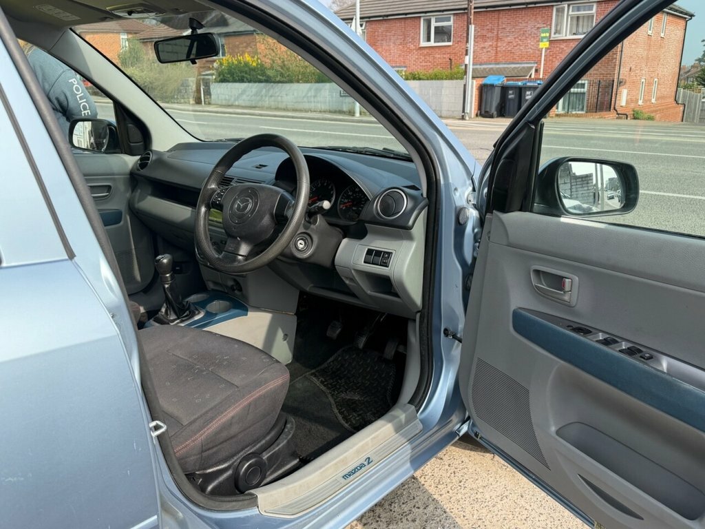 Mazda 2 1.6 Capella Black #26
