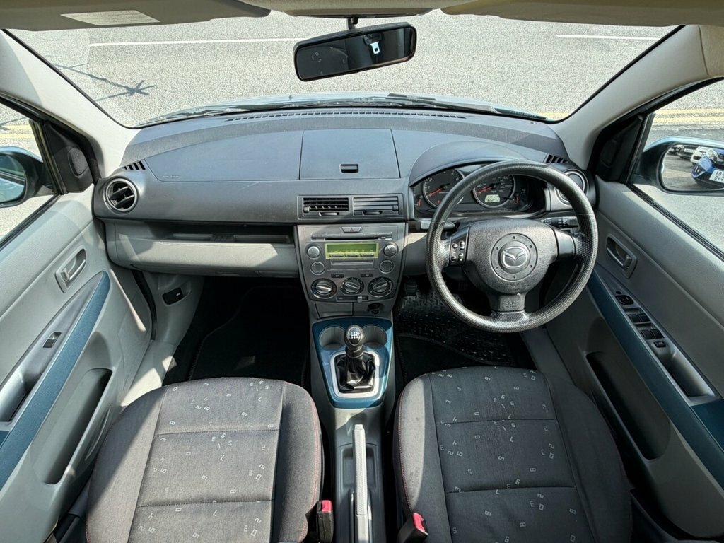 Mazda 2 1.6 Capella Black #17