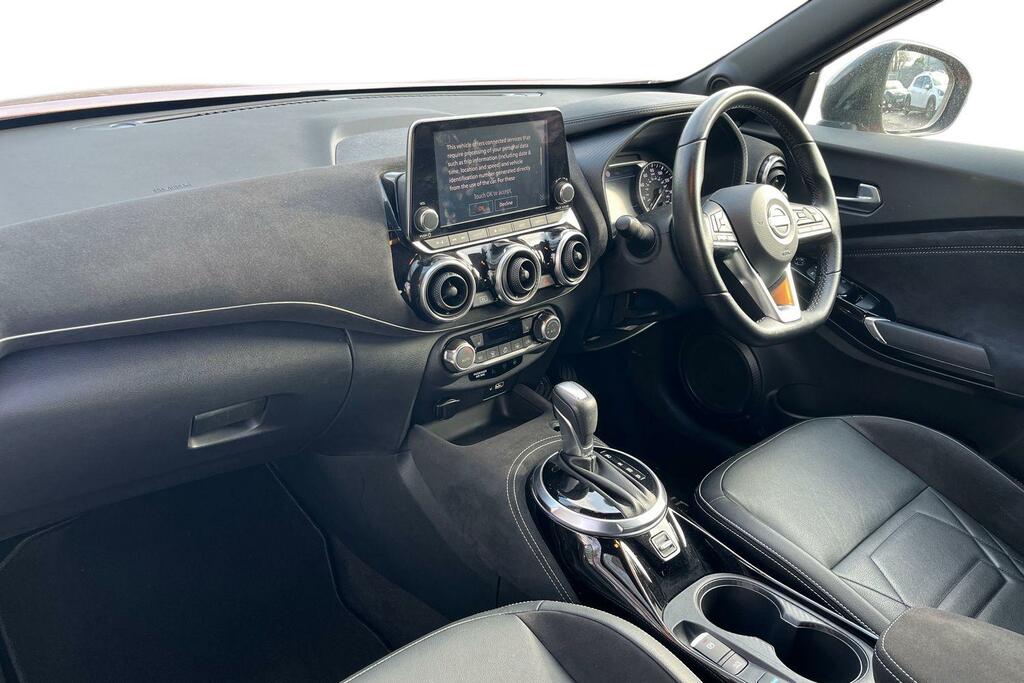Nissan Juke 1.6 Hybrid Tekna LH22AEU Red #2