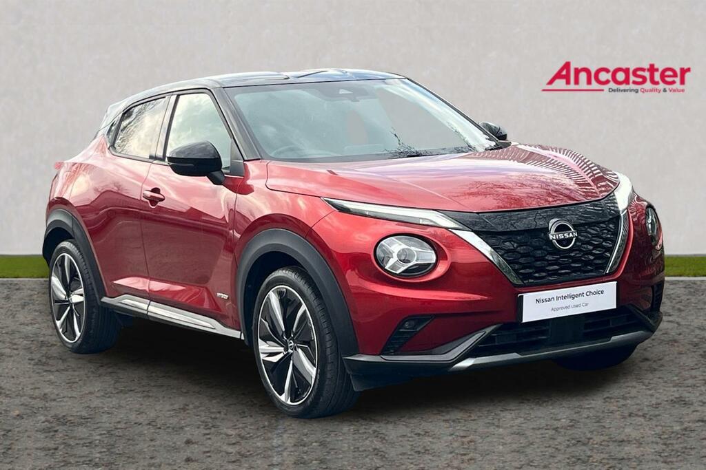 Nissan Juke 1.6 Hybrid Tekna Red