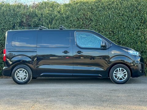 Citroen SpaceTourer Tourer 1.5 Bluehdi NL69EEV Black #4