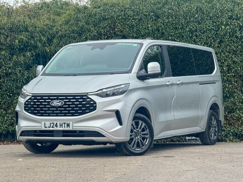 Ford Tourneo Custom Titanium Luxe Silver