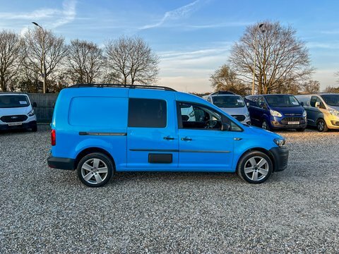 Volkswagen Caddy Maxi Crew Cab Lwb GM17GKP #5