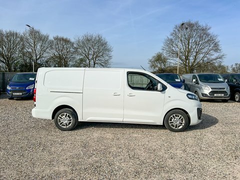 Vauxhall Vivaro Lwb L2h1 Low DN69PLV #4
