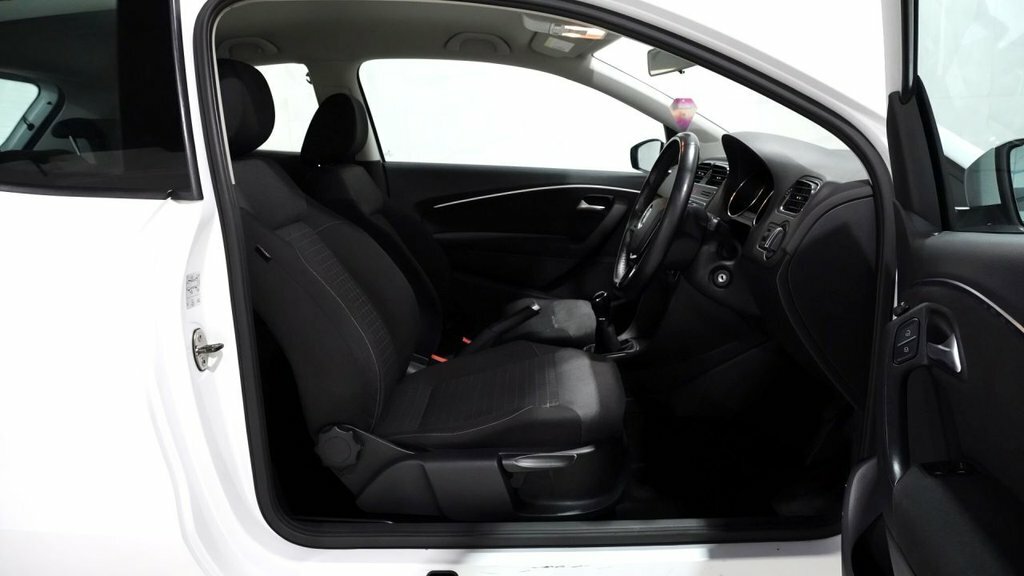 Volkswagen Polo 1L Se MW65CKP White #4