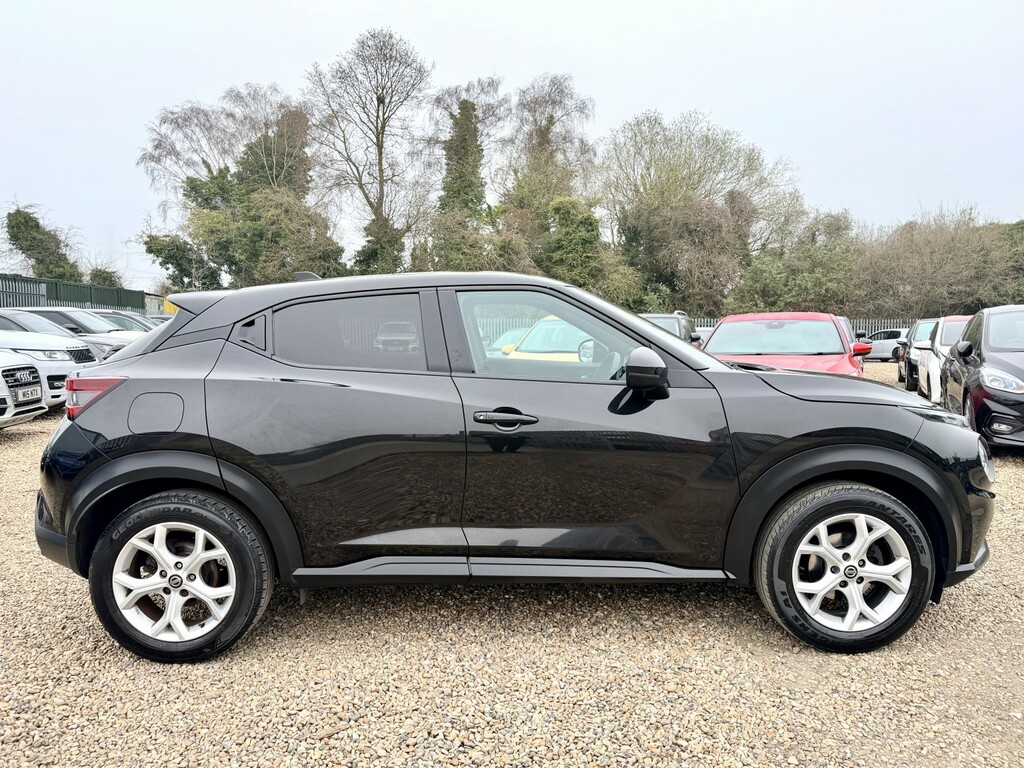 Nissan Juke Suv 1.0 Dig-t N-connecta Suv Eur SRZ3023 Black #2