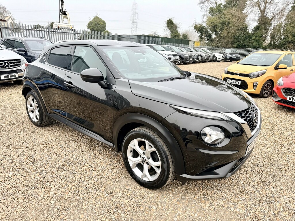 Nissan Juke Suv 1.0 Dig-t N-connecta Suv Eur Black