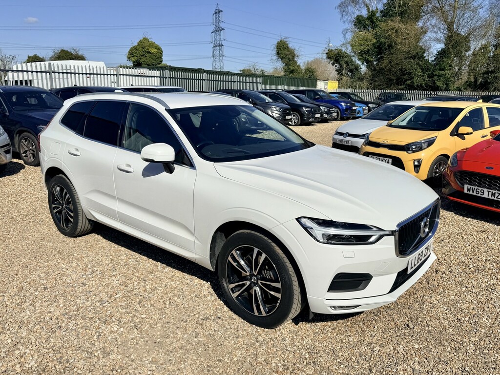Volvo XC60 Suv 2.0 B5 Mhev Momentum Pro Suv Hybrid White