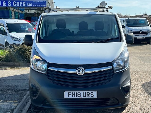 Vauxhall Vivaro Cdti 2900 Panel Van FH18URS White #2
