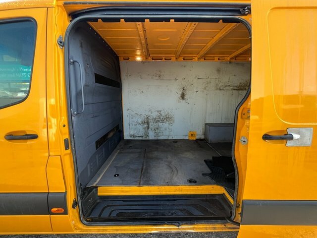 Mercedes-Benz Sprinter 314 Cdi Panel Van KT68FWR Yellow #5