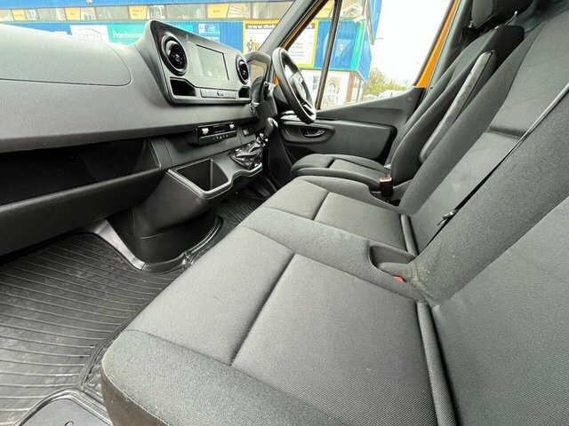 Mercedes-Benz Sprinter 316 Cdi Panel Van FJ69UXS Yellow #4