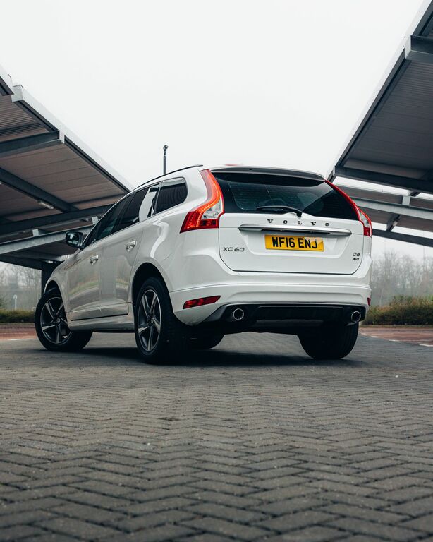 Volvo XC60 2.4 D5 R-design Nav Suv Awd Euro 6 WF16ENJ White #3
