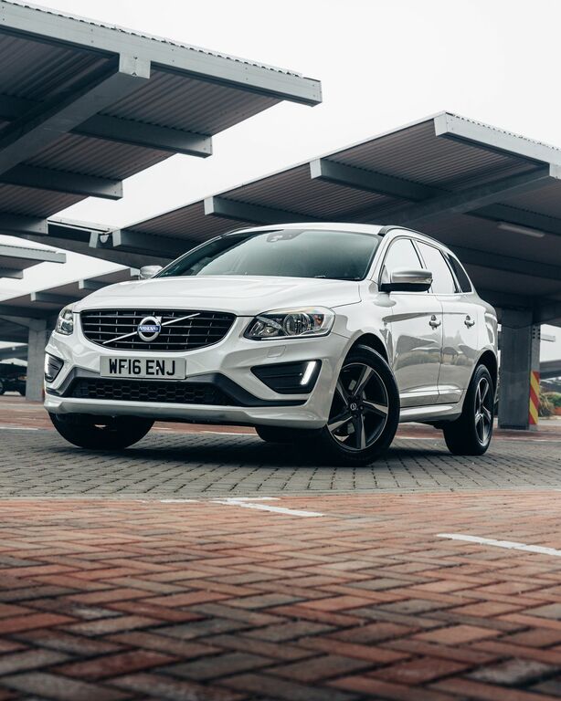 Volvo XC60 2.4 D5 R-design Nav Suv Awd Euro 6 WF16ENJ White #2