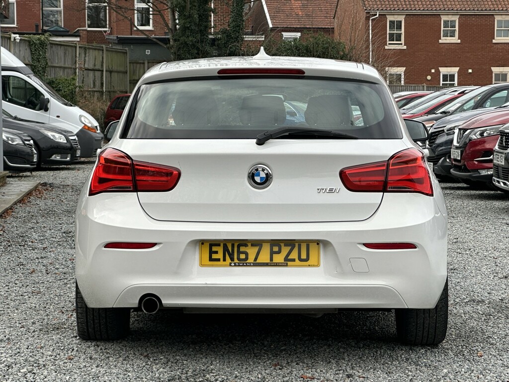 BMW 1 Series Hatchback 2017 Bmw 118I 1.5 Se EN67PZU White #2