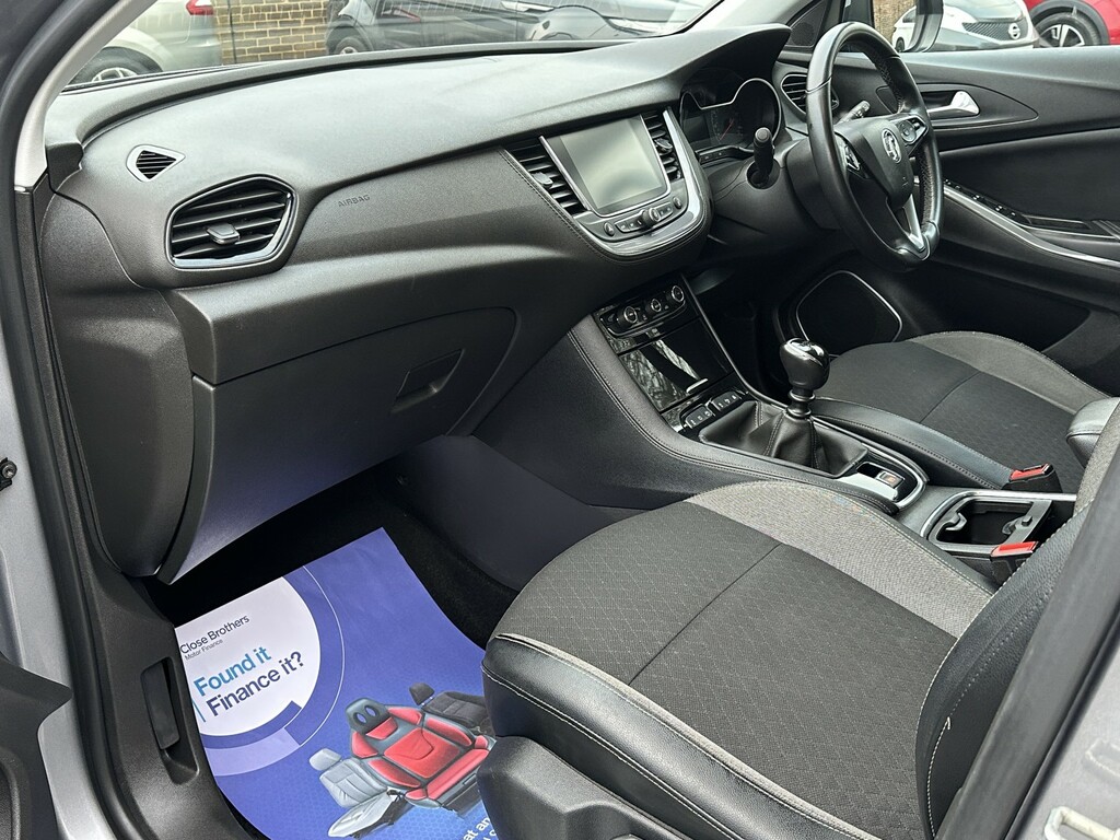 Vauxhall Grandland X Suv 1.6 Turbo D Blueinjection Sport Nav 201818 Grey