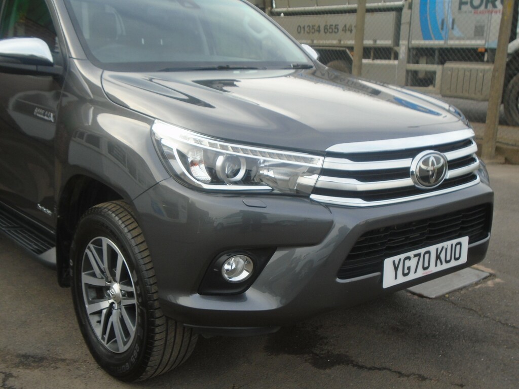 Toyota HILUX Invincible 4Wd D-4d Dcb YG70KUO #5
