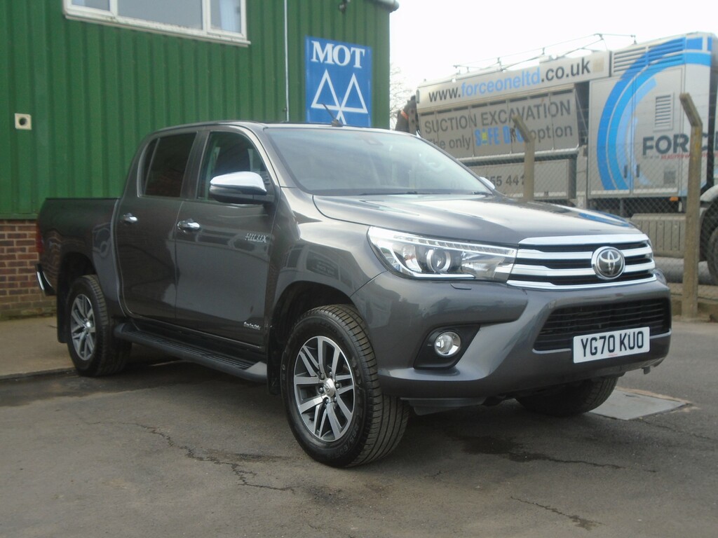 Toyota HILUX Invincible 4Wd D-4d Dcb YG70KUO #3