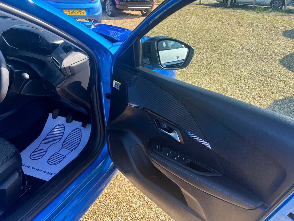 Peugeot 208 1.2 Puretech Allure Hatchback Eu GL74ZWJ Blue #5