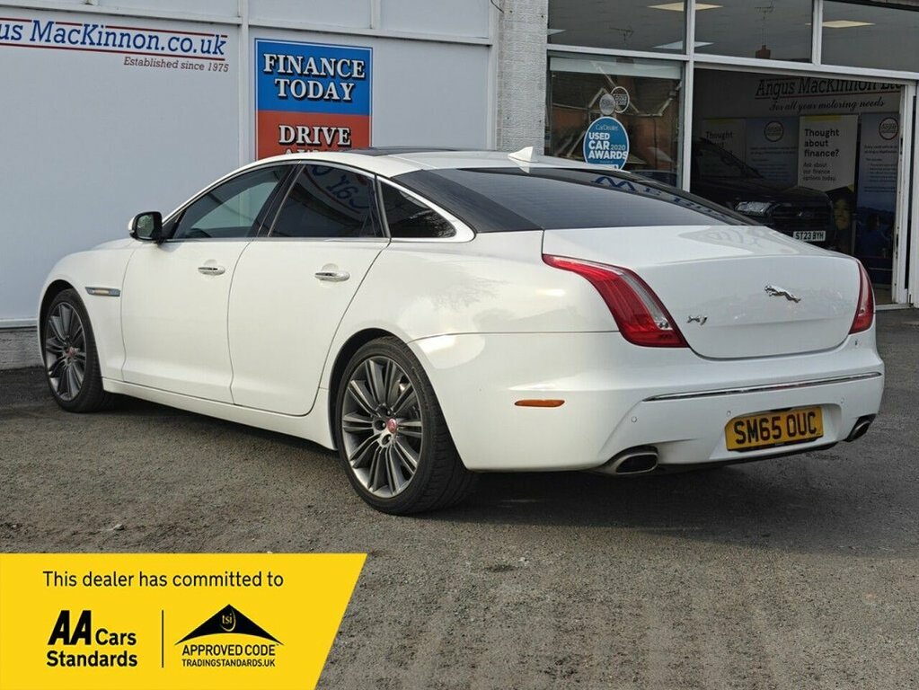 Jaguar XJ 3L Portfolio White #5