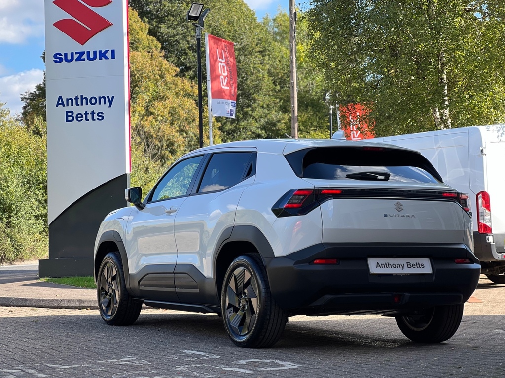 Suzuki Vitara 128Kw Motion 61Kwh White #6
