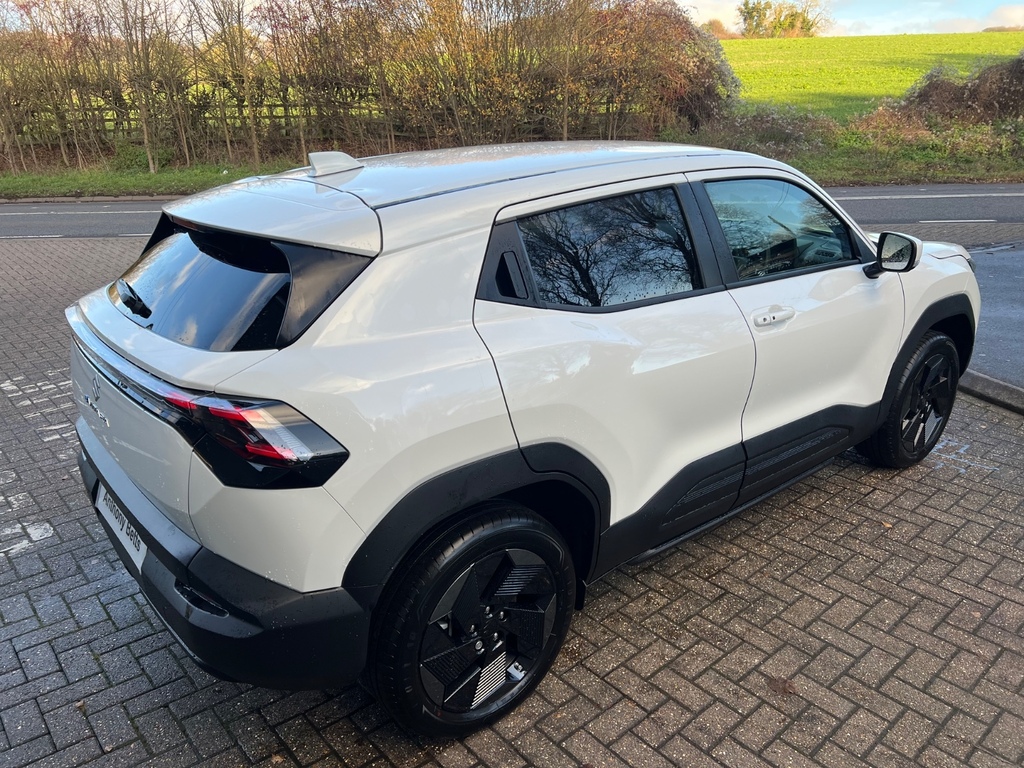 Suzuki Vitara 135Kw Motion Allgrip-e 61Kwh LK26VGO White #3