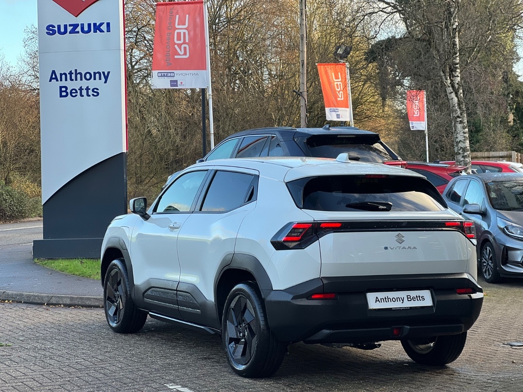 Suzuki Vitara 135Kw Motion Allgrip-e 61Kwh LK26VGO White #6