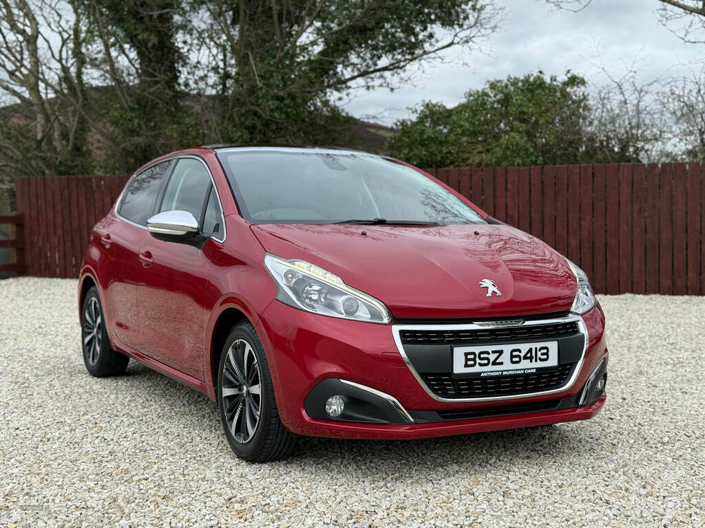 Peugeot 208 1.2 Puretech Allure Premium BSZ6413 Red #2