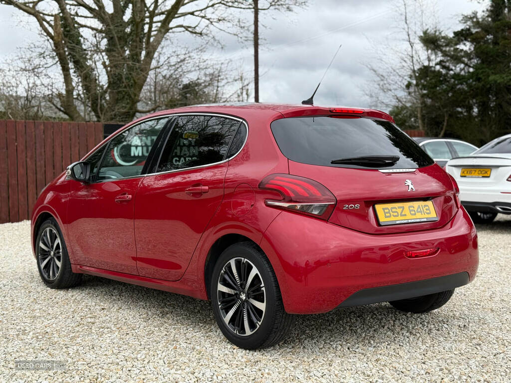 Peugeot 208 1.2 Puretech Allure Premium BSZ6413 Red #4