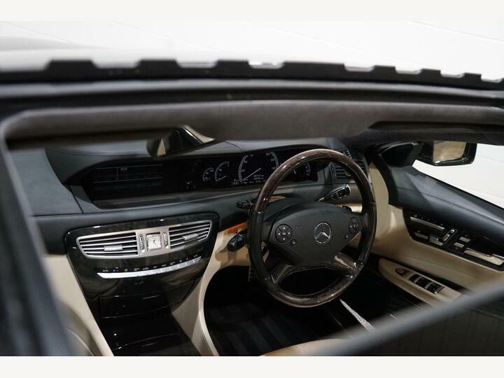 Mercedes-Benz CL 4.7 V8 Cgi Blueefficiency G-tronic Coupe Silver #29