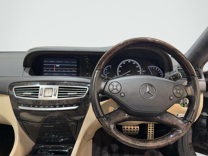 Mercedes-Benz CL 4.7 V8 Cgi Blueefficiency G-tronic Coupe Silver #27