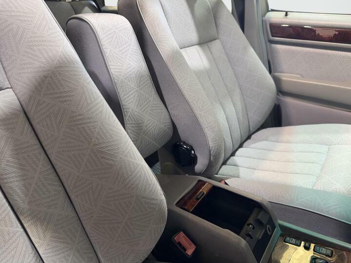 Mercedes-Benz E Class E220 2dr Auto Silver #18