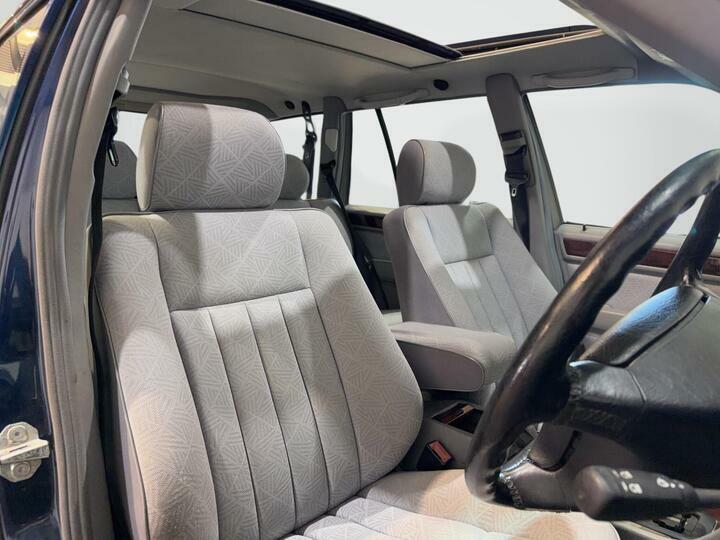 Mercedes-Benz E Class E220 2dr Auto Silver #8