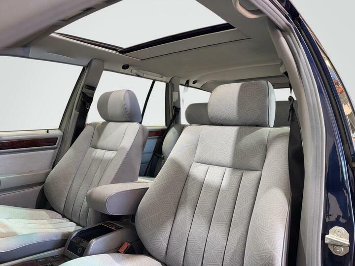 Mercedes-Benz E Class E220 2dr Auto Silver #13