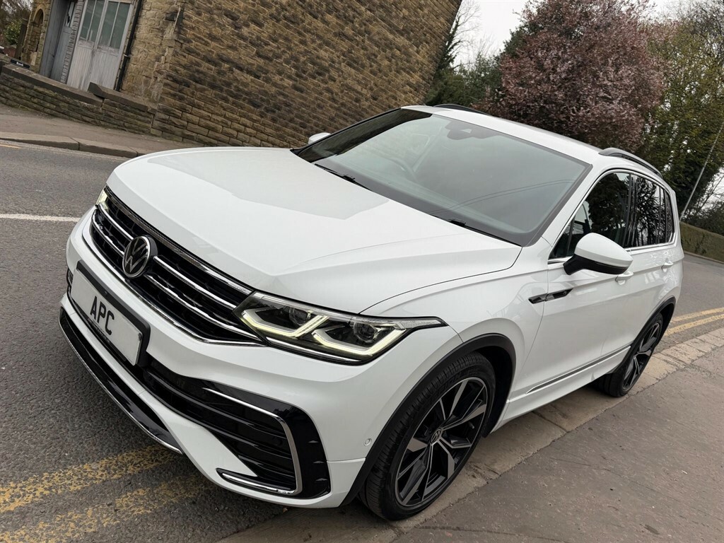 Volkswagen Tiguan 2.0 Tdi R-line Dsg 4Motion Euro 6 Ss YE71DNX White #3