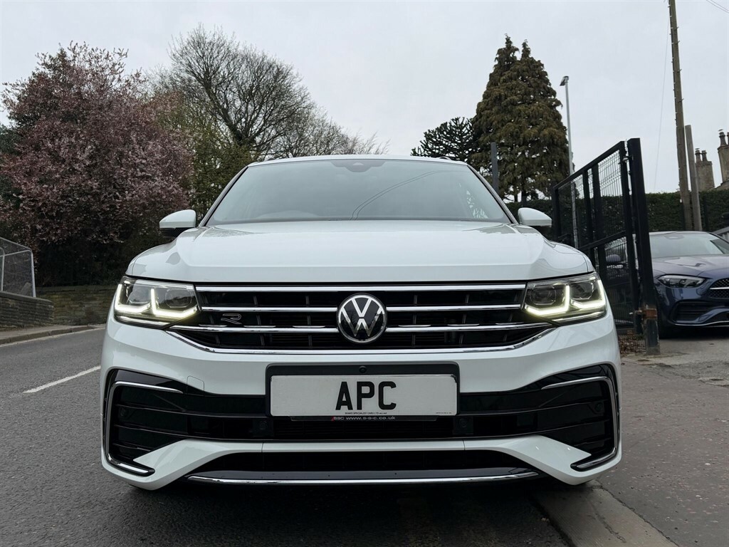 Volkswagen Tiguan 2.0 Tdi R-line Dsg 4Motion Euro 6 Ss YE71DNX White #2