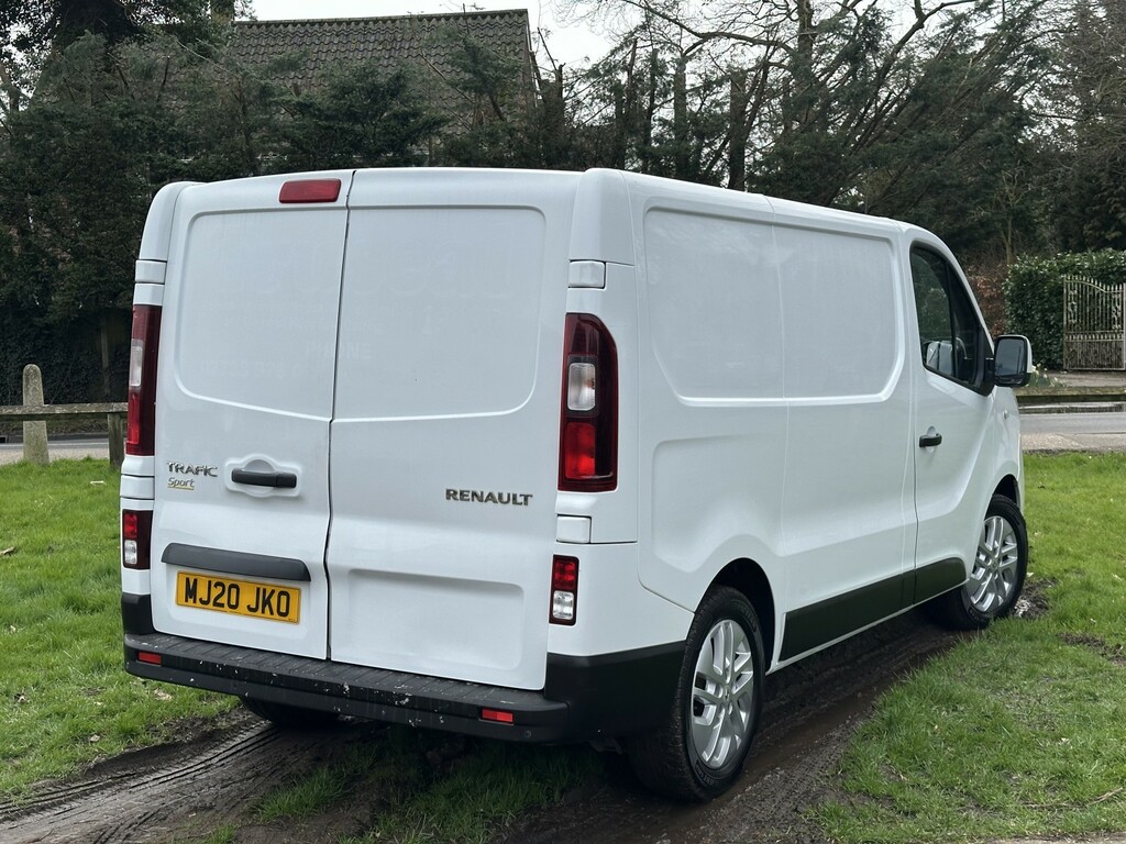 Renault Trafic Panel Van 2.0 Sl28 Energy Dci 145 Sport 2020 MJ20JKO White #4