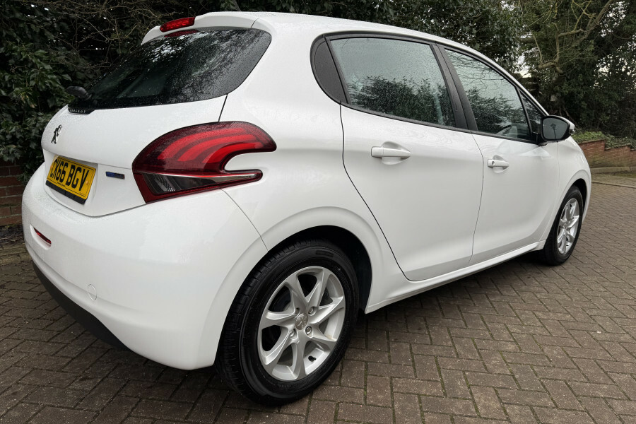 Peugeot 208 Hatchback CK66BGV White #6