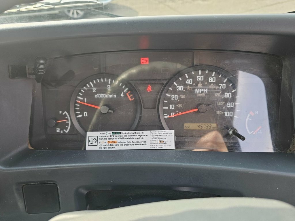 Isuzu  N75.190 L White #18
