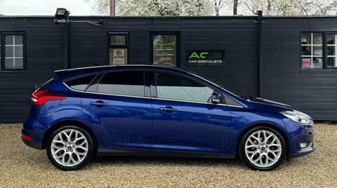 Ford Focus 1.5 Tdci Titanium HX65OBM Blue #5