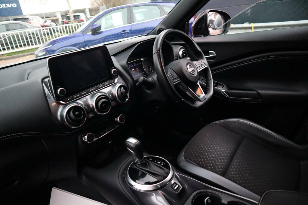 Nissan Juke 1.6 Hybrid N-connecta FD72PHK Grey #2