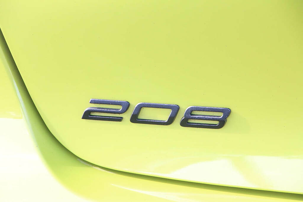 Peugeot 208 1.2L Puretech 100 Ss 6-Speed BL73ZPC Yellow #4