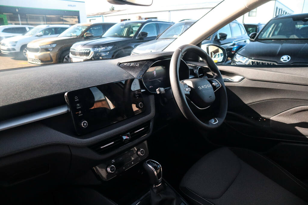 Skoda Fabia 1.0 Tsi 116 Se Edition Dsg NA75FYR White #2
