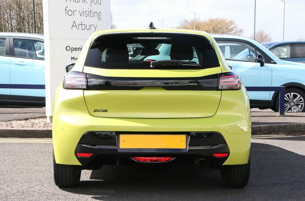 Peugeot 208 1.2 Puretech 100 Allure BA24YCF Yellow #4