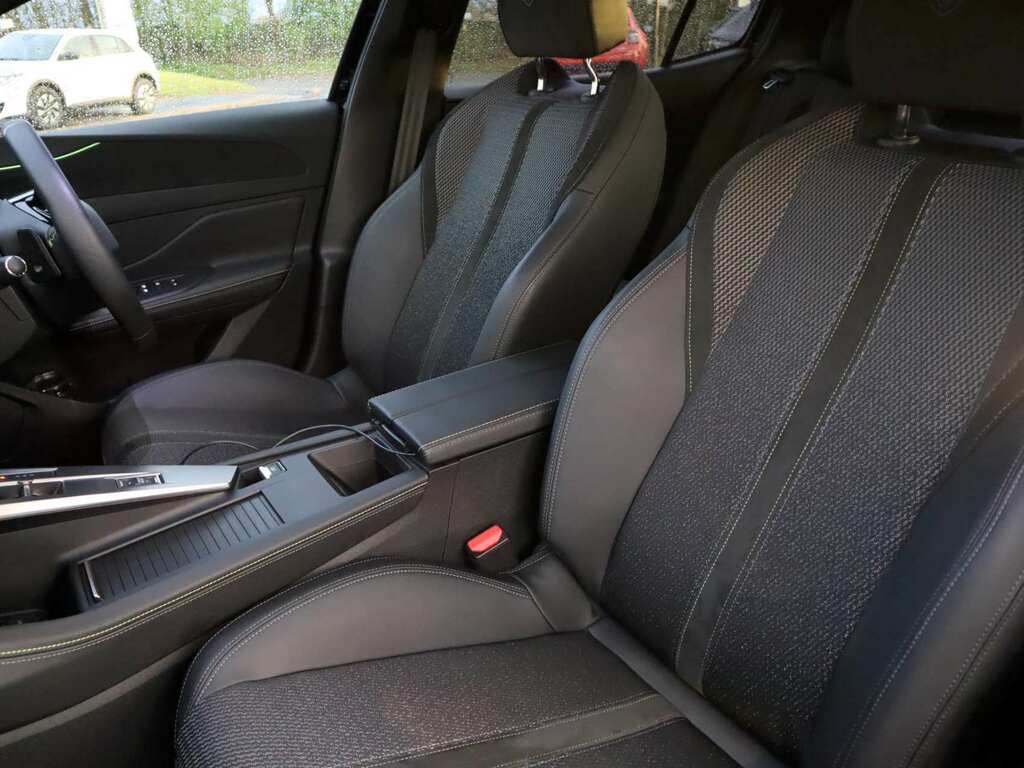 Peugeot 408 58Kwh 210 1-Speed BC25ZPP Black #5